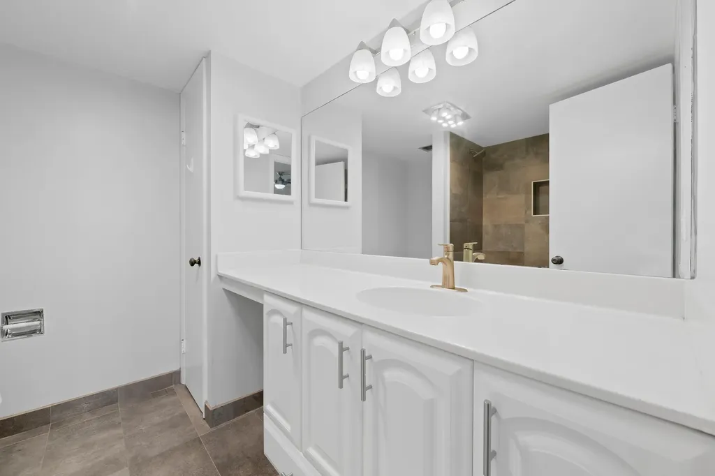 3100 NE 49th Street Fort Lauderdale FL 33308