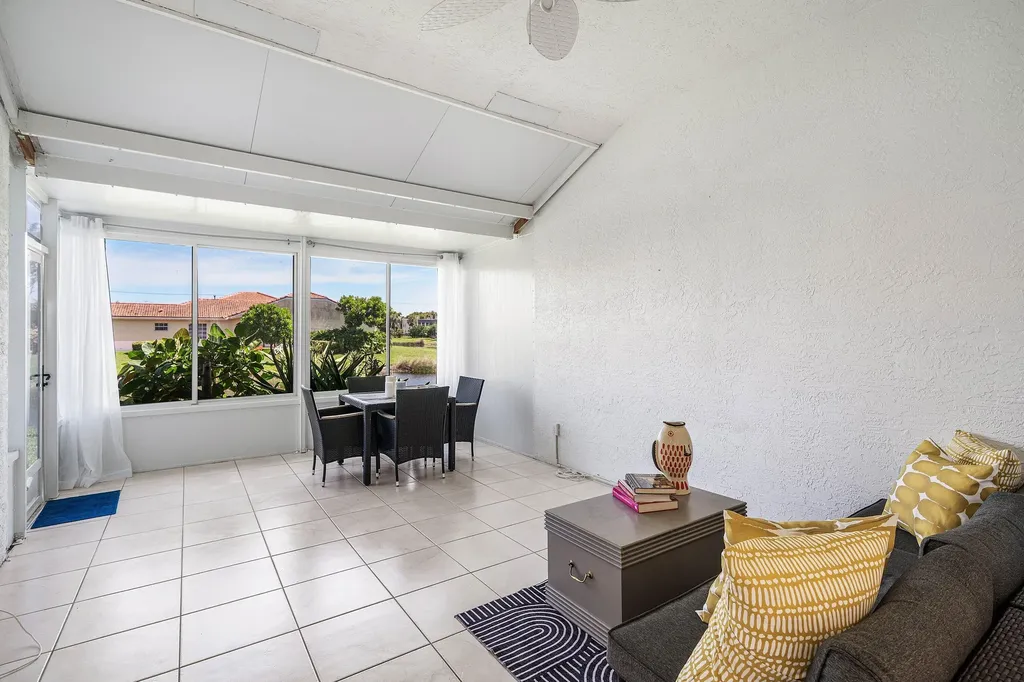 6192 Floral Lakes Drive Delray Beach FL 33484