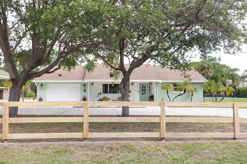 8763 Pinion Drive Lake Worth FL 33467
