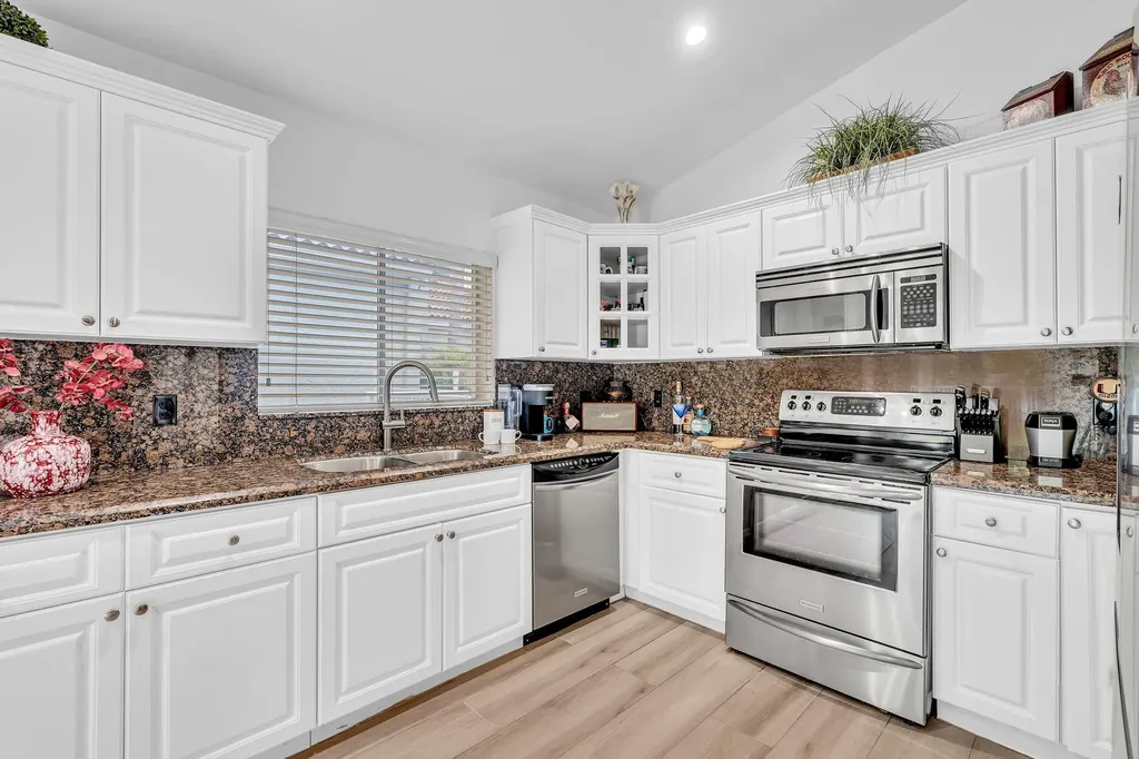 6207 La Vida Terrace Boca Raton FL 33433