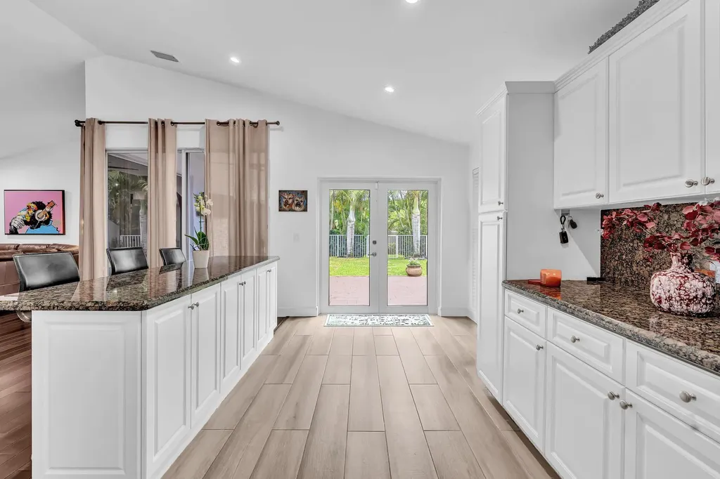6207 La Vida Terrace Boca Raton FL 33433