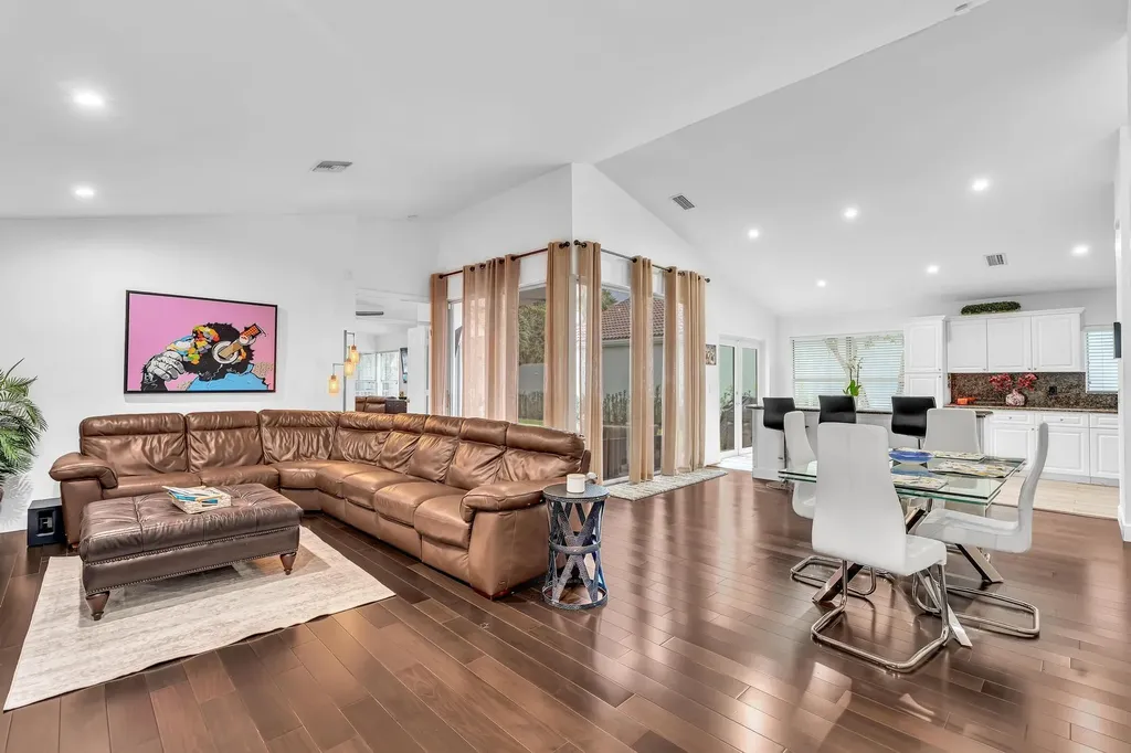6207 La Vida Terrace Boca Raton FL 33433