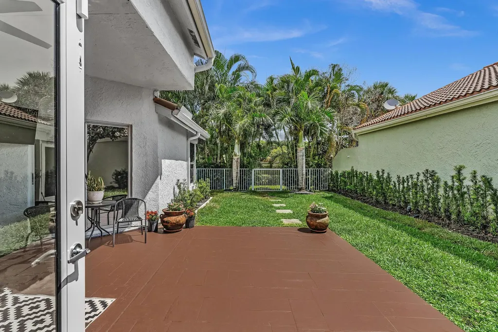 6207 La Vida Terrace Boca Raton FL 33433