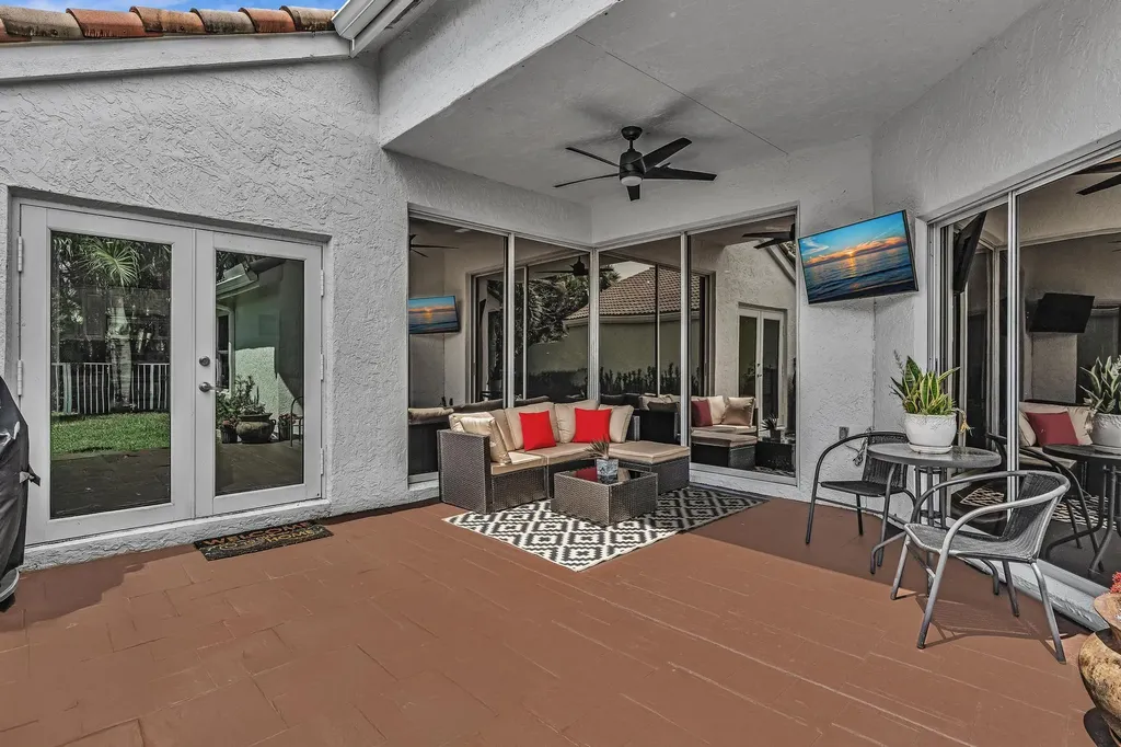 6207 La Vida Terrace Boca Raton FL 33433