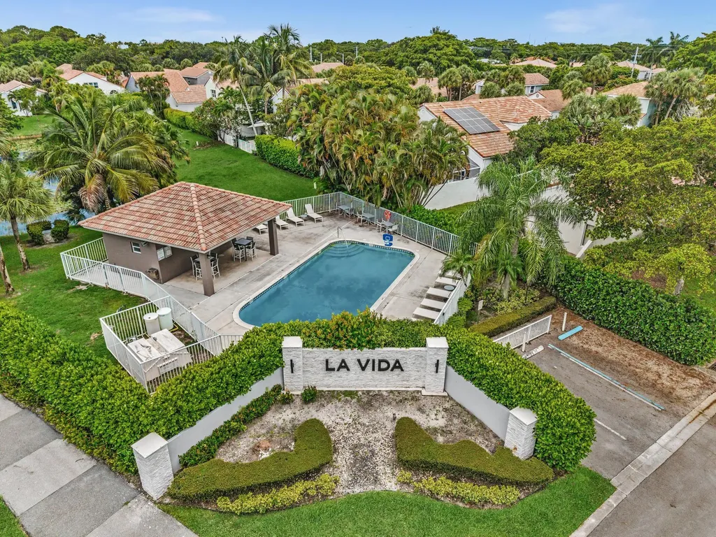 6207 La Vida Terrace Boca Raton FL 33433