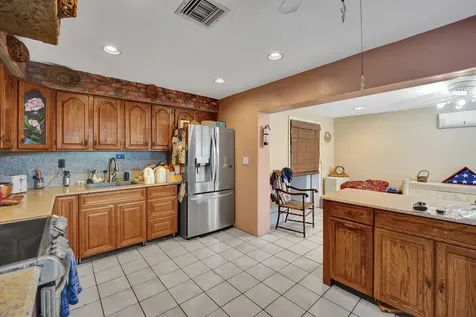 2740 SW 46th Court Dania Beach FL 33312