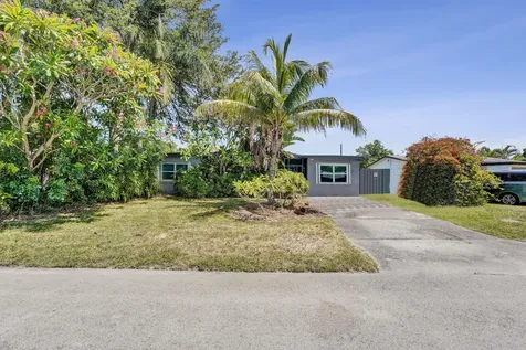 2740 SW 46th Court Dania Beach FL 33312