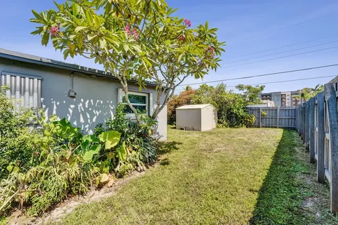 2740 SW 46th Court Dania Beach FL 33312