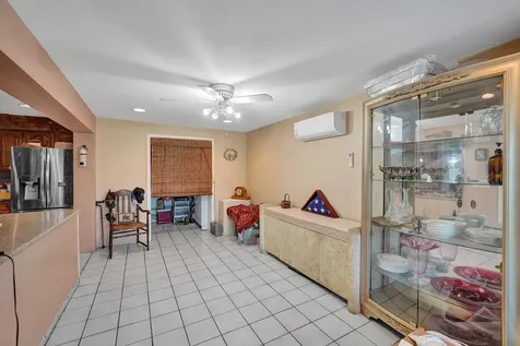 2740 SW 46th Court Dania Beach FL 33312