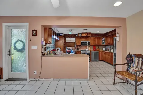 2740 SW 46th Court Dania Beach FL 33312