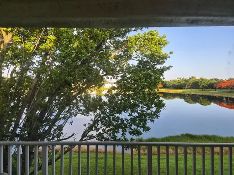 4202 Emerald Vista Lake Worth FL 33461
