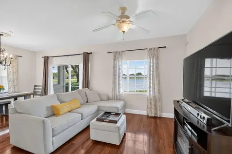 4202 Emerald Vista Lake Worth FL 33461