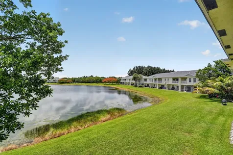 4202 Emerald Vista Lake Worth FL 33461