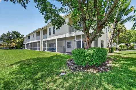 4202 Emerald Vista Lake Worth FL 33461
