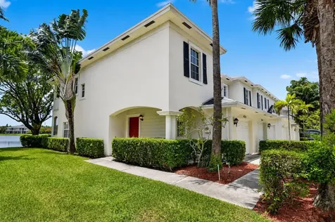 4202 Emerald Vista Lake Worth FL 33461