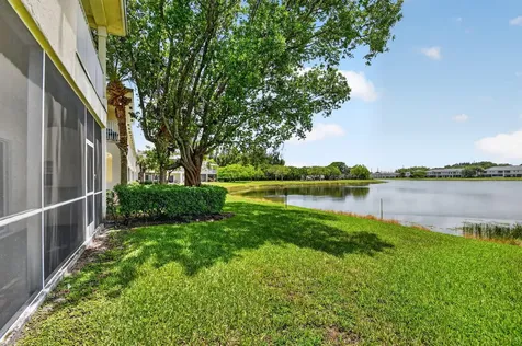 4202 Emerald Vista Lake Worth FL 33461