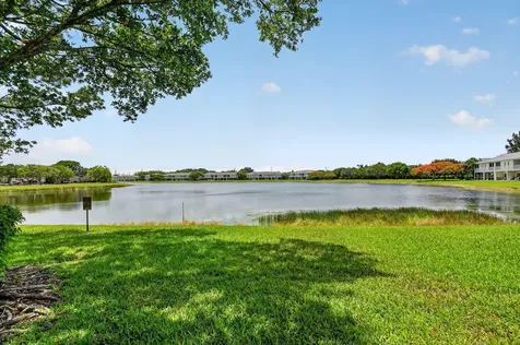 4202 Emerald Vista Lake Worth FL 33461
