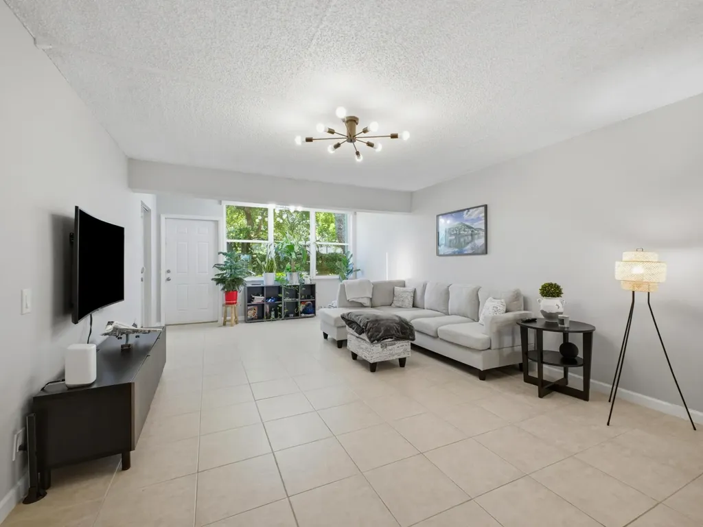2940 SW 22nd Avenue Delray Beach FL 33445