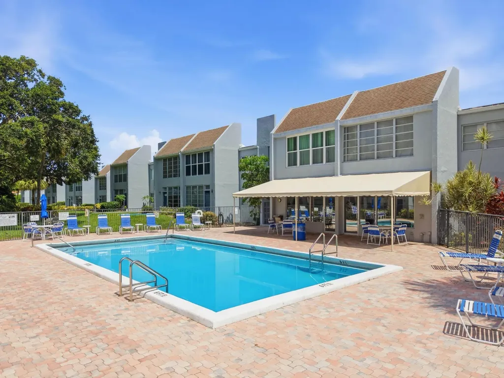 2940 SW 22nd Avenue Delray Beach FL 33445