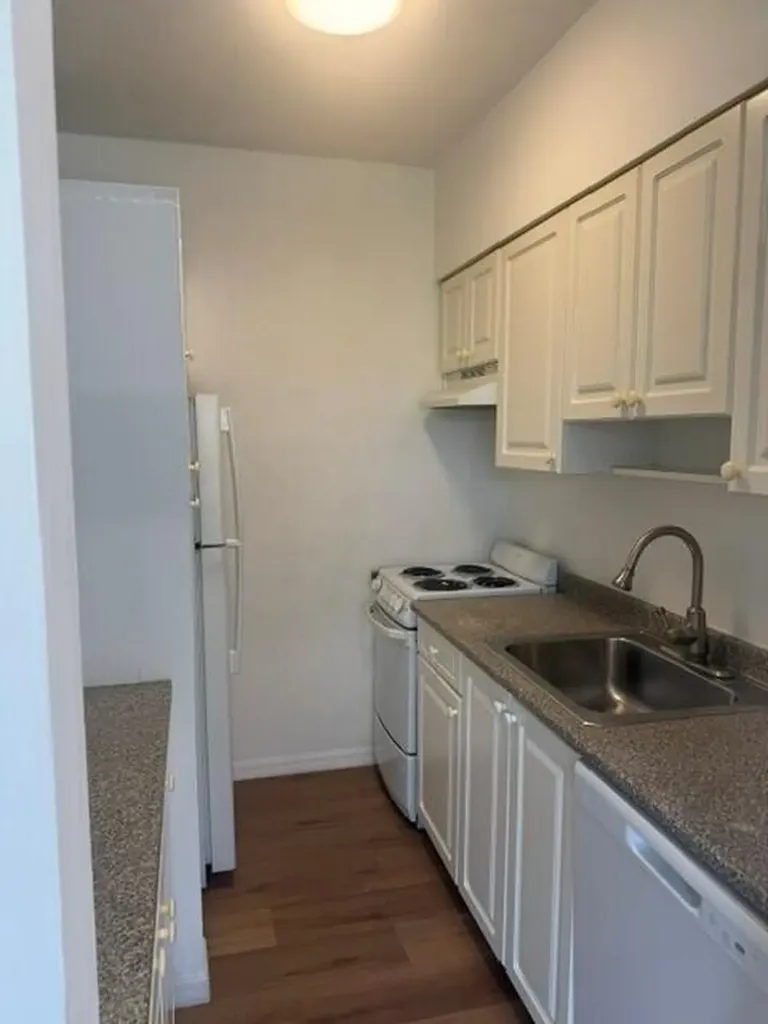 1911 NE 8th Court Fort Lauderdale FL 33304
