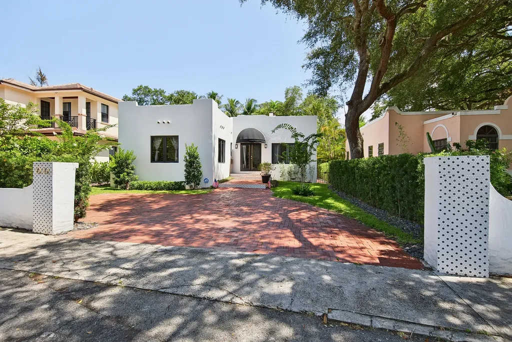 1010 N Rio Vista Boulevard Fort Lauderdale FL 33301