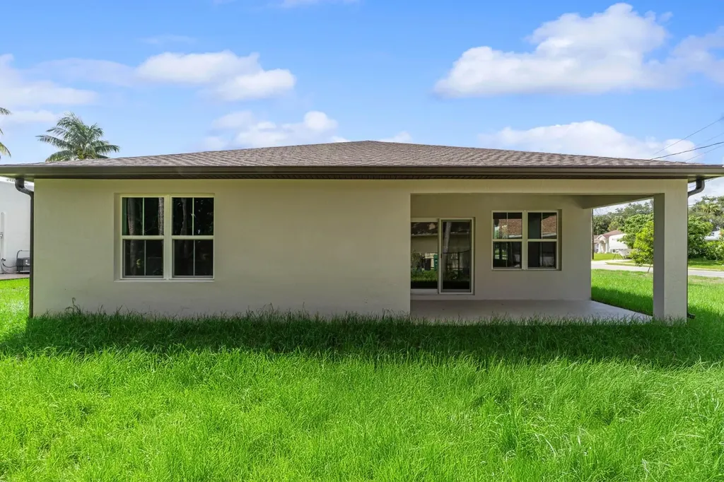 1626 SW Brisbane Street Port St Lucie FL 34984