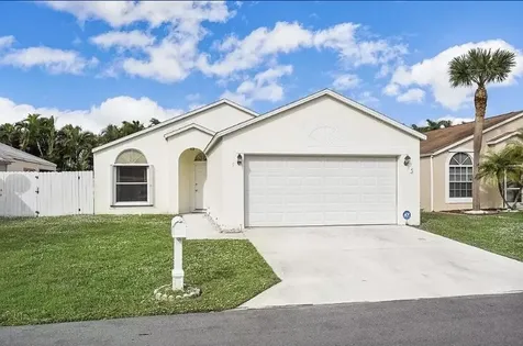 7 Bentwater Circle Boynton Beach FL 33426