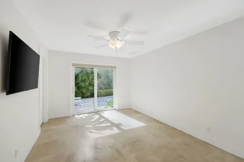 1386 S Atlantic Drive Lantana FL 33462