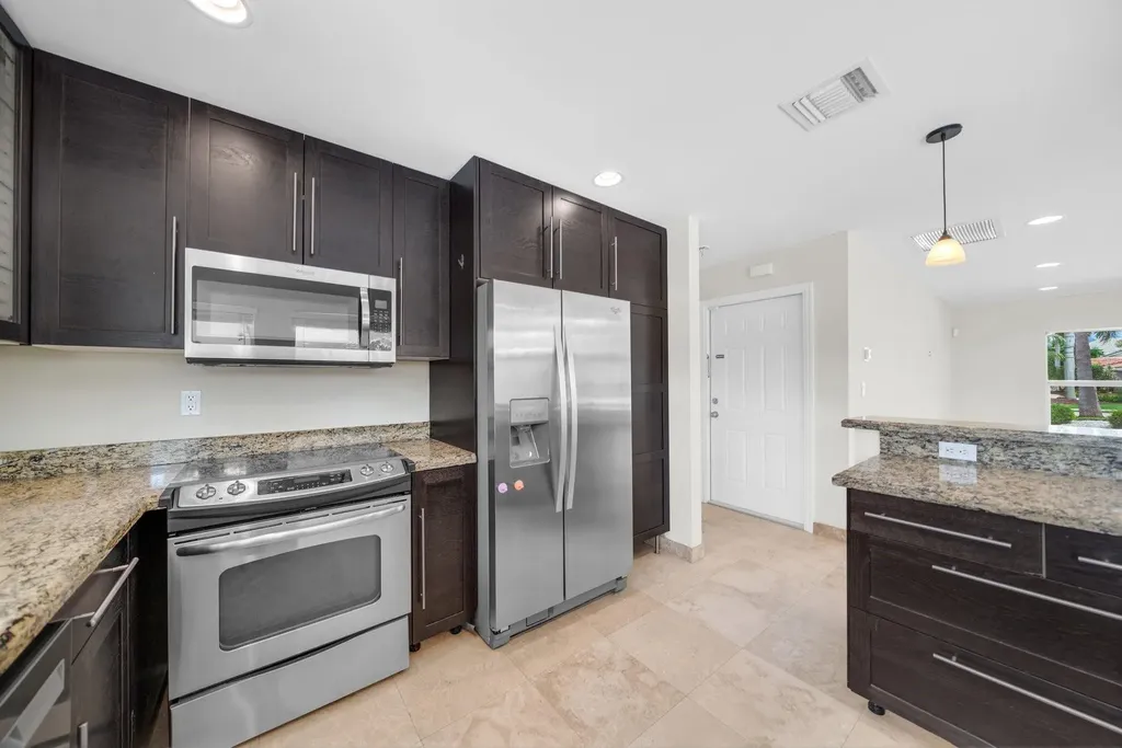 4021 Bayview Drive Fort Lauderdale FL 33308