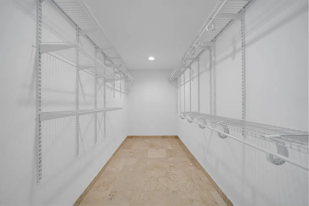 4021 Bayview Drive Fort Lauderdale FL 33308