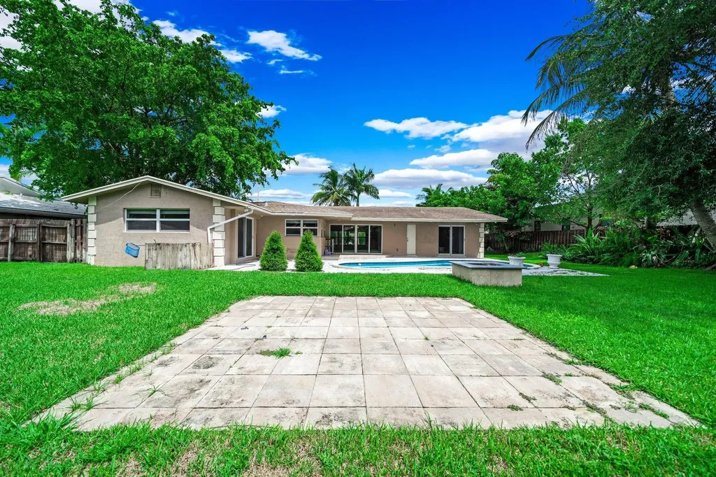 4021 Bayview Drive Fort Lauderdale FL 33308