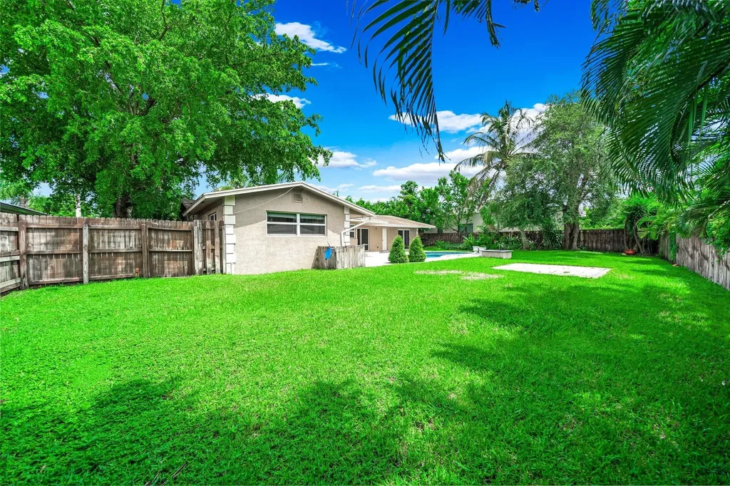 4021 Bayview Drive Fort Lauderdale FL 33308