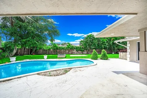4021 Bayview Drive Fort Lauderdale FL 33308