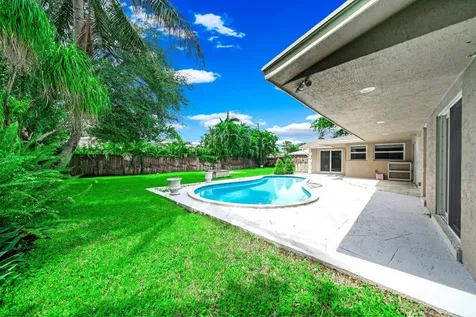 4021 Bayview Drive Fort Lauderdale FL 33308
