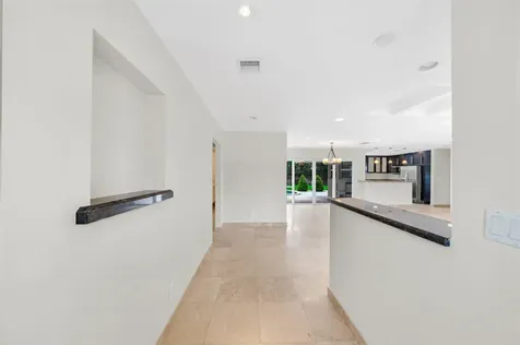 4021 Bayview Drive Fort Lauderdale FL 33308