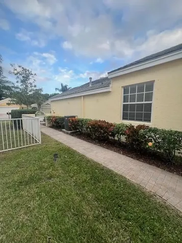 130 Newberry Lane Royal Palm Beach FL 33414
