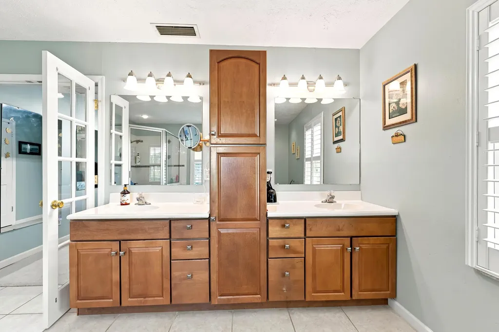 2001 SE Allamanda Drive Port St Lucie FL 34952