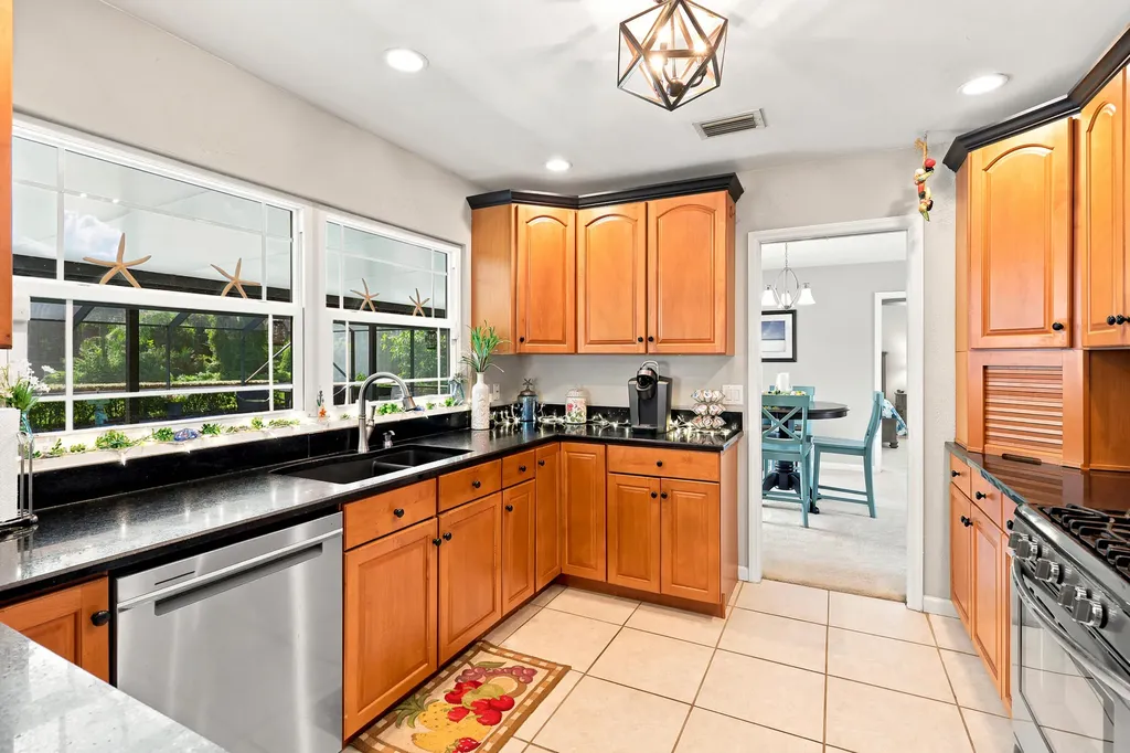 2001 SE Allamanda Drive Port St Lucie FL 34952