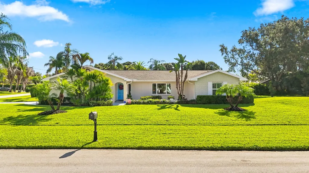2001 SE Allamanda Drive Port St Lucie FL 34952