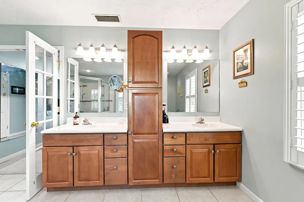 2001 SE Allamanda Drive Port St Lucie FL 34952