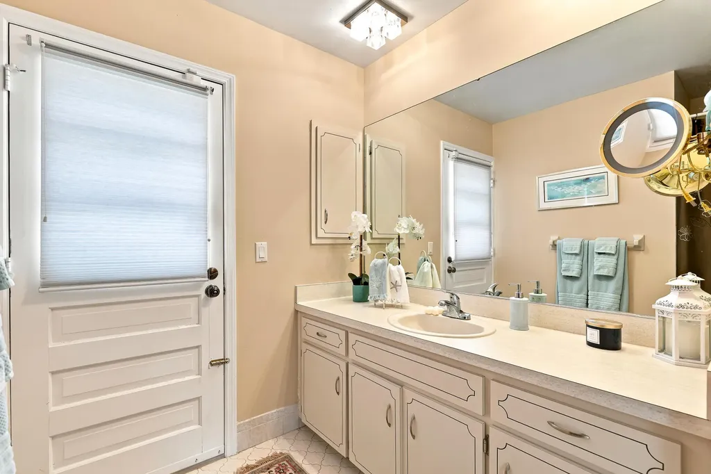 2001 SE Allamanda Drive Port St Lucie FL 34952