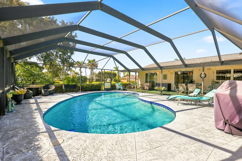 2001 SE Allamanda Drive Port St Lucie FL 34952