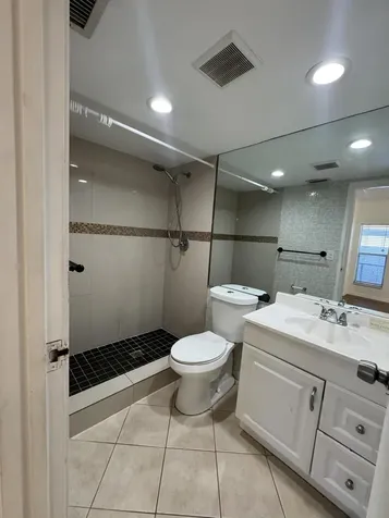 7816 NW 70th Terrace Tamarac FL 33321