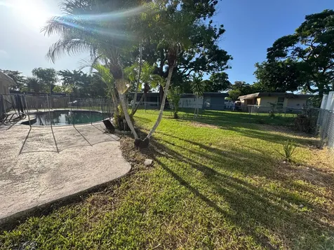 7816 NW 70th Terrace Tamarac FL 33321