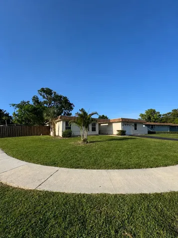 7816 NW 70th Terrace Tamarac FL 33321