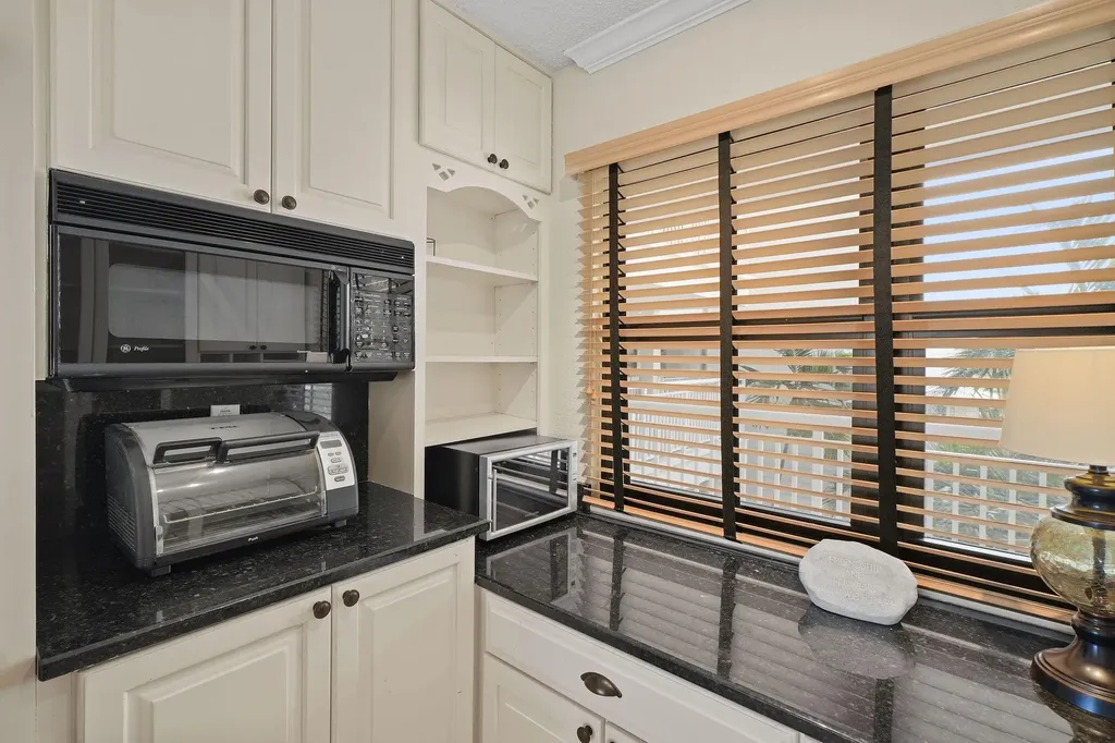 3100 NE 48th Street Fort Lauderdale FL 33308