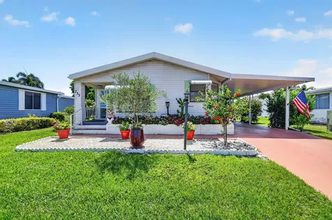 733 Sunny S Avenue Boynton Beach FL 33436
