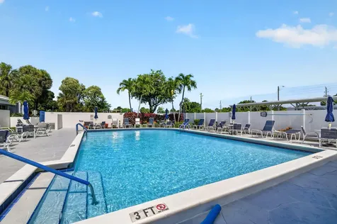 733 Sunny S Avenue Boynton Beach FL 33436