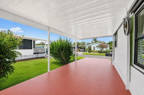 733 Sunny S Avenue Boynton Beach FL 33436