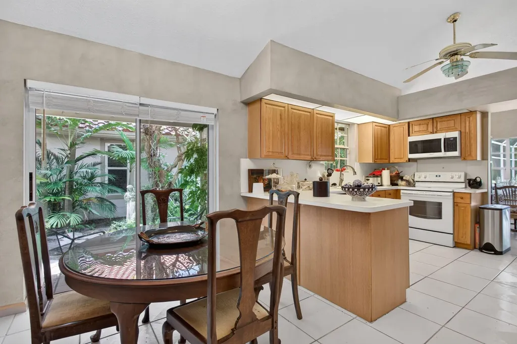 526 Misty Oaks Drive Pompano Beach FL 33069